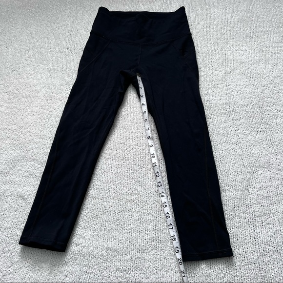 Athleta Stealth Capri Crop Tight Leggings yoga Gym Solid Black Extra Small XS - Picture 3 of 9